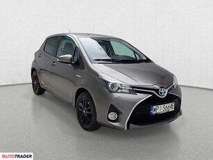 Toyota Yaris 1.5 hybrydowy 75 KM 2016r. (Komorniki)