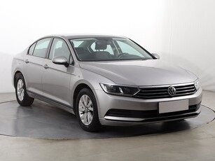 Volkswagen Passat B8 , Salon Polska, Navi, Klimatronic, Tempomat, Parktronic