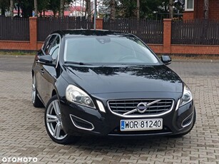 Volvo V60 D4 Geartronic Summum