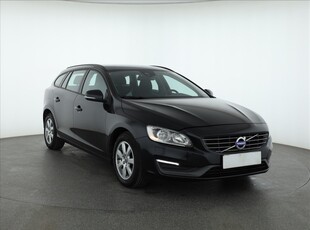 Volvo V60 I , Serwis ASO, Klimatronic, Tempomat, Podgrzewane siedzienia