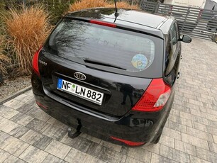 Kia Cee'd Zadbana bezwypadkowa - przepiękny perłowy kolor !