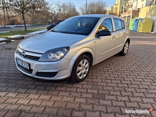 Opel Astra 1.4 benzyna 2004rok długie oplaty