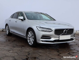 Volvo S90 D4