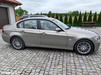 BMW Seria 3 320i