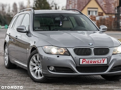 BMW Seria 3 325i xDrive Touring