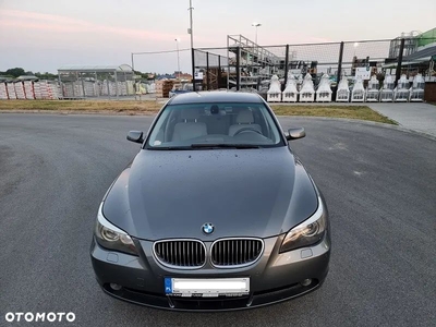 BMW Seria 5 523i