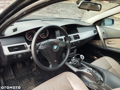 BMW Seria 5 525i