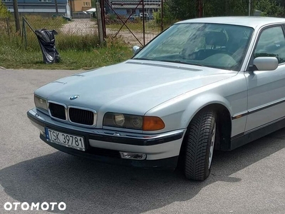 BMW Seria 7 735i