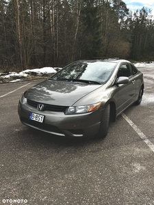 Honda Civic 1.8i-VTEC Automatik Executive