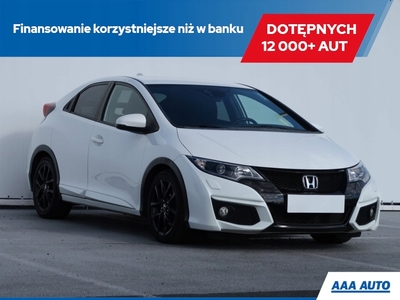 Honda Civic IX Hatchback 5d 1.8 i-VTEC 142KM 2015