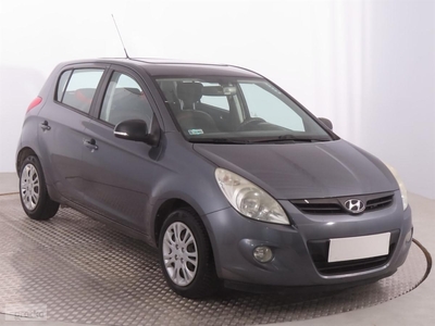 Hyundai i20 , GAZ, Klima