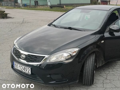 Kia Ceed 1.4 CVVT Dream-Team Edition