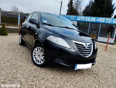 Lancia Ypsilon 1.2 8V Black&Red S&S