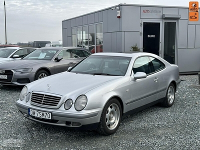 Mercedes-Benz Klasa CLK W208/C208/A208 Mercedes-Benz Klasa CLK CLK 200 2.0i R4 16V 136KM 1998r. Climatronic,