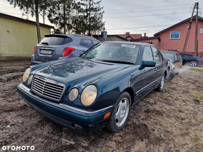 Mercedes-Benz Klasa E 420 Elegance