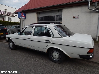 Mercedes-Benz W123