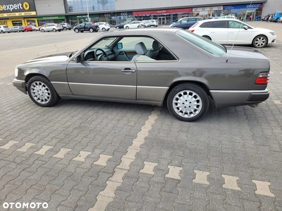 Mercedes-Benz W124 (1984-1993)