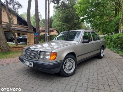 Mercedes-Benz W124 (1984-1993)