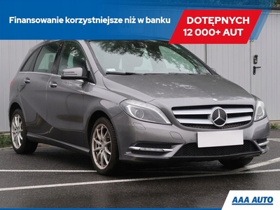 Mercedes Klasa B W246 Sports Tourer 200 BlueEFFICIENCY 156KM 2012