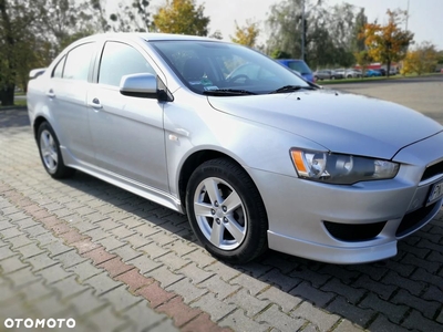 Mitsubishi Lancer 1.5 Invite