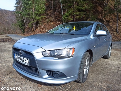 Mitsubishi Lancer 1.5 Invite