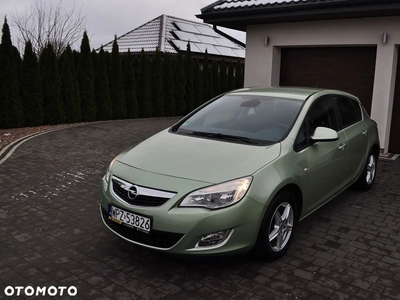 Opel Astra 1.4 Turbo Color Edition