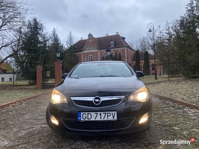 Opel Astra J 1,4 T benzyna, bezwypadkowa, 118 k przebieg