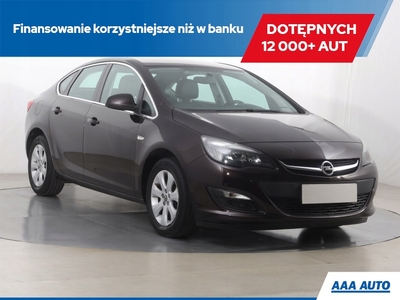 Opel Astra J Sedan 1.4 Turbo ECOTEC 140KM 2016