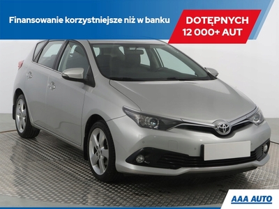 Toyota Auris II Hatchback 5d Facelifting 1.6 Valvematic 132KM 2016