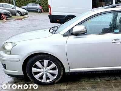 Toyota Avensis 2.0 D-4D Luna