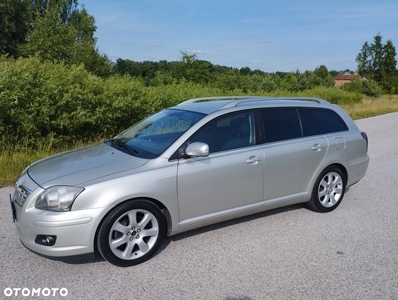 Toyota Avensis 2.0 VVT-i Combi Executive