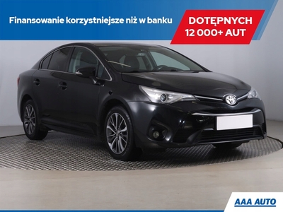 Toyota Avensis III Sedan Facelifting 2015 2.0 D-4D 143KM 2017