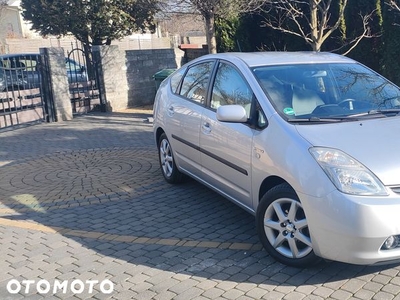 Toyota Prius (Hybrid)