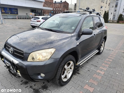 Toyota RAV4 2.2 D-4D Sol 180