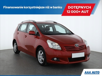 Toyota Verso Minivan 2.0 D-4D 126KM 2010