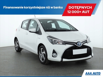 Toyota Yaris III Hatchback 5d Facelifting Hybrid 100KM 2014