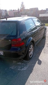 Volkswagen Golf 1,6 16v LPG