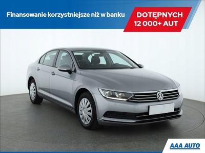 Volkswagen Passat B8 Limousine 1.4 TSI BlueMotion Technology 125KM 2017