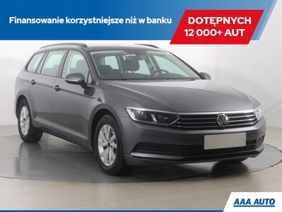 Volkswagen Passat B8 Variant 1.4 TSI BlueMotion Technology 125KM 2016