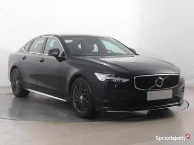 Volvo S90 D4