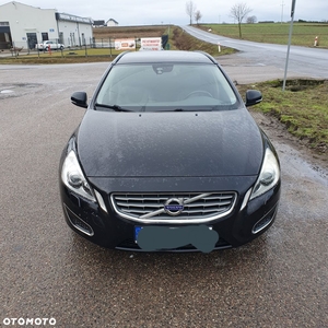 Volvo V60 D4