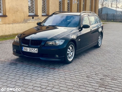 BMW Seria 3 320i Touring