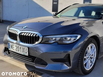 BMW Seria 3 330i Advantage