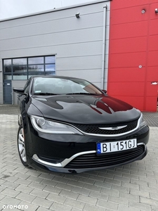 Chrysler 200