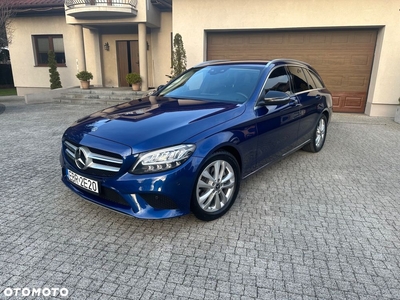 Mercedes-Benz Klasa C 220 d T 9G-TRONIC