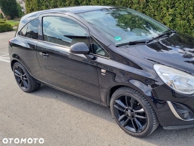 Opel Corsa 1.4 16V Color Edition