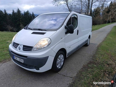 RENAULT TRAFIC 2012 - BLASZAK