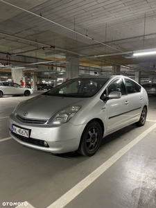 Toyota Prius (Hybrid)