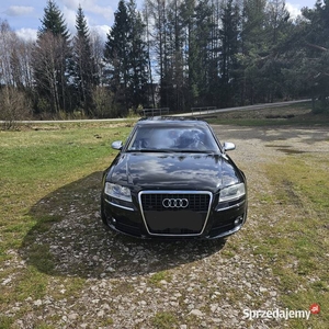 AUDI S8 450KM