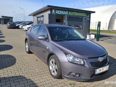 Chevrolet Cruze (15)